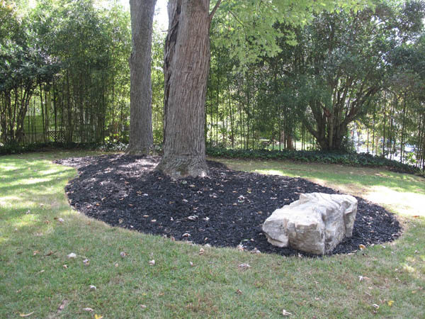 Lustron landscaping; photo by finelycrafted.net